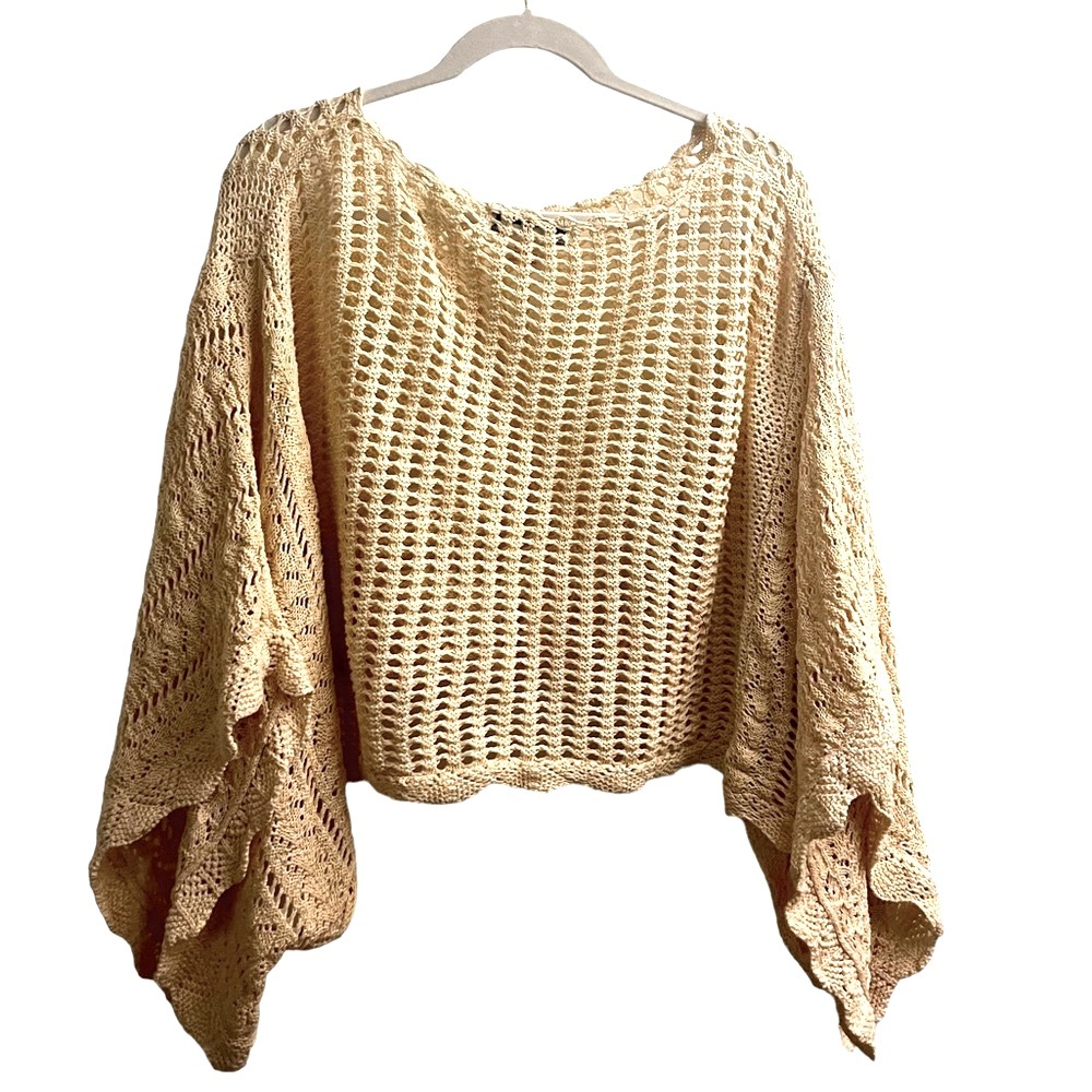 Flying Tomato Crochet Cropped Poncho Top